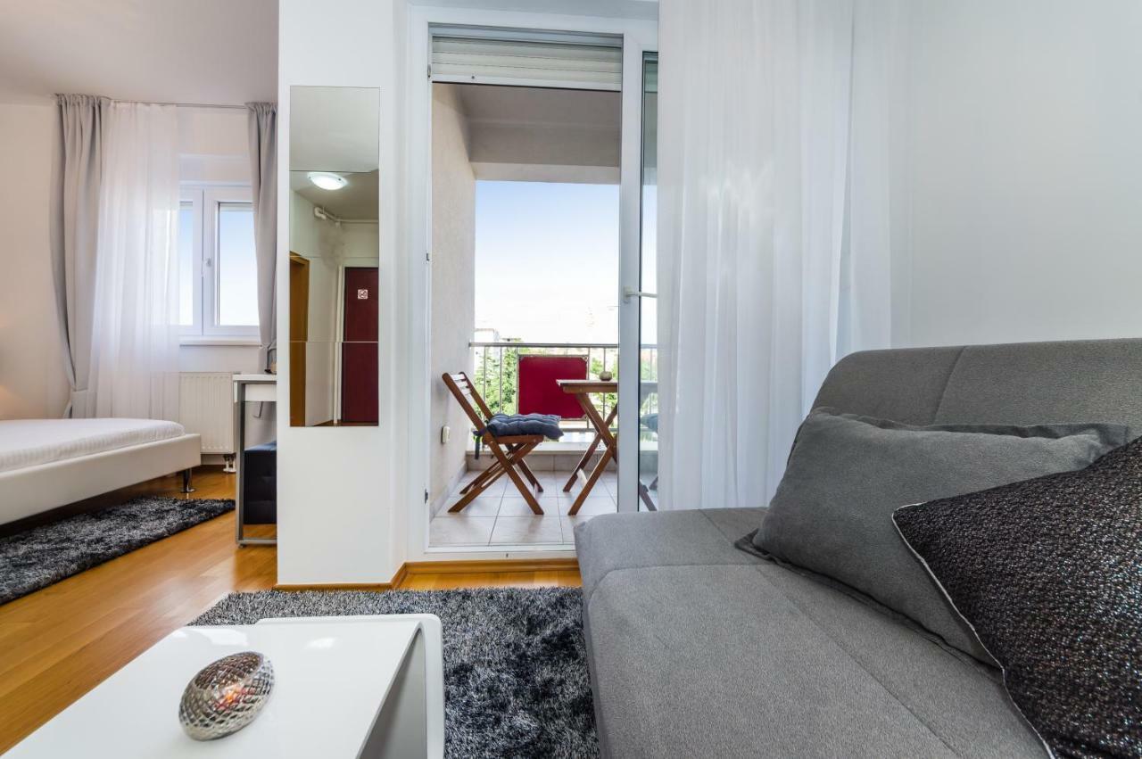 Studio Apartment K & K With Free Garage 扎达尔 外观 照片