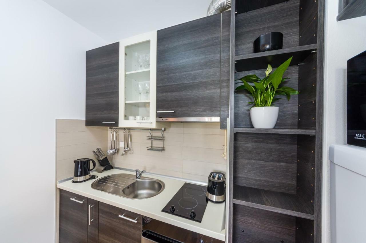 Studio Apartment K & K With Free Garage 扎达尔 外观 照片